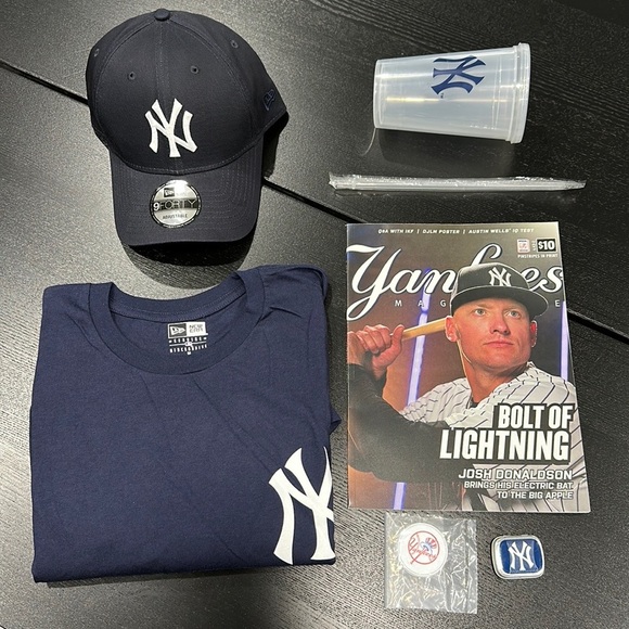 NY Yankee Game Day Fan Pack: T-Shirt, Magazine, Hat, Mints in Tin, & Phone Stand - Picture 1 of 14